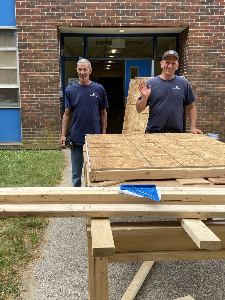 Davisville Middle School window project is underway!